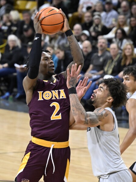 Iona on sale basketball score